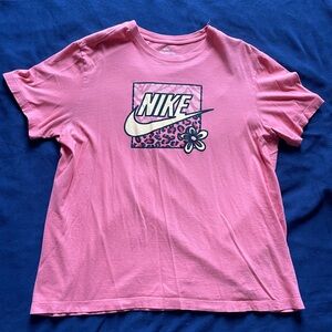 The Nike Tee Floral Graphic Tee